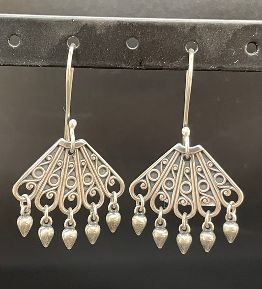 Filigree fan earring